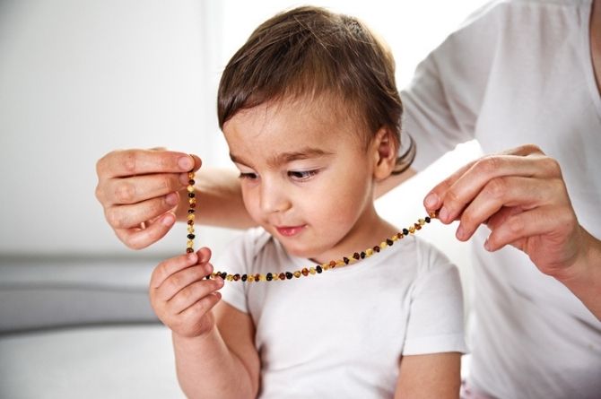 dangers of teething necklaces