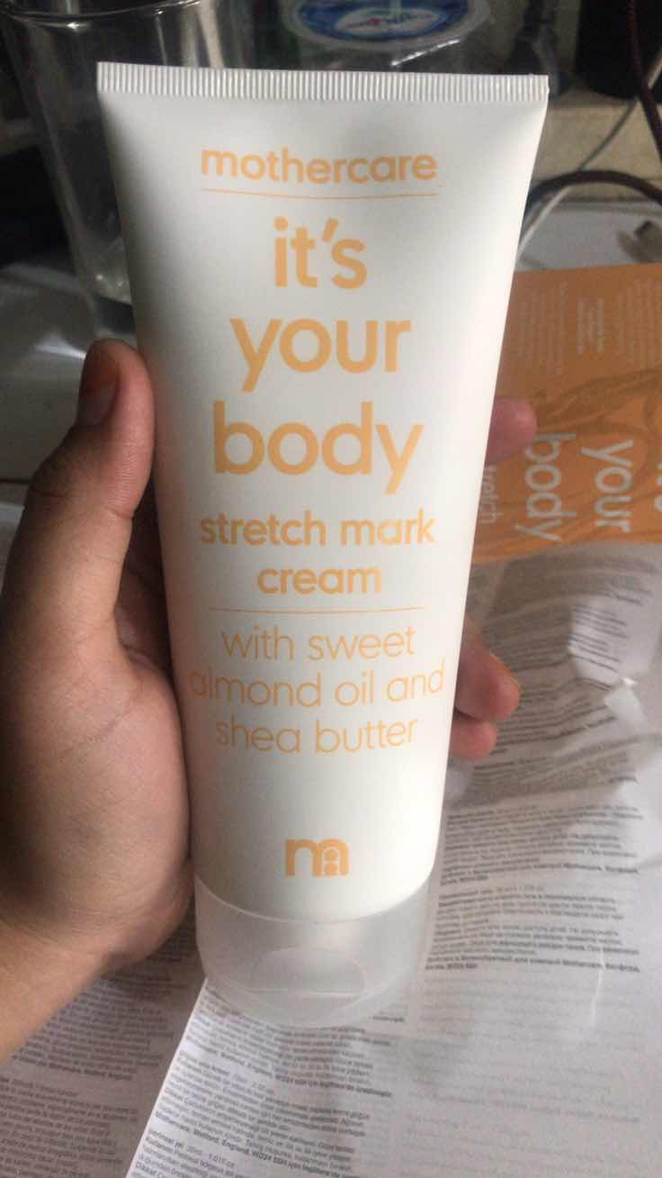 Pelembab stretch mark