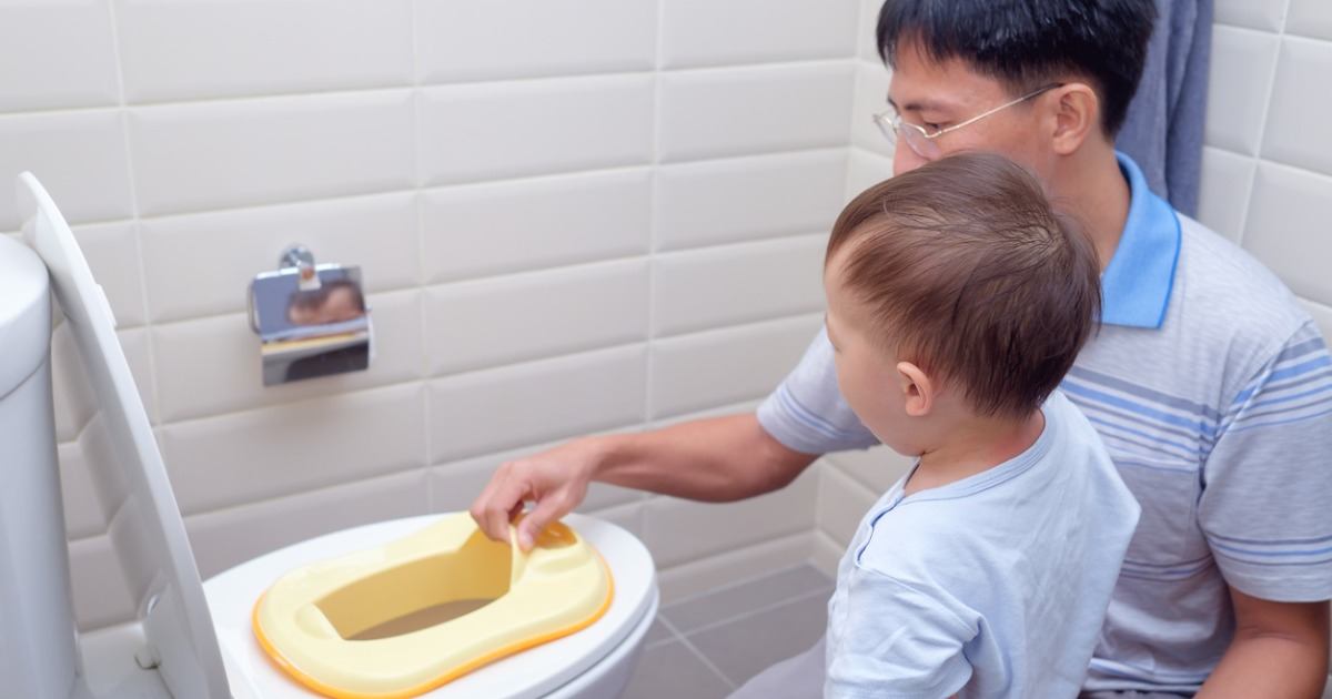 How To Teach Your Son To Pee Standing Up A Guide For Parents