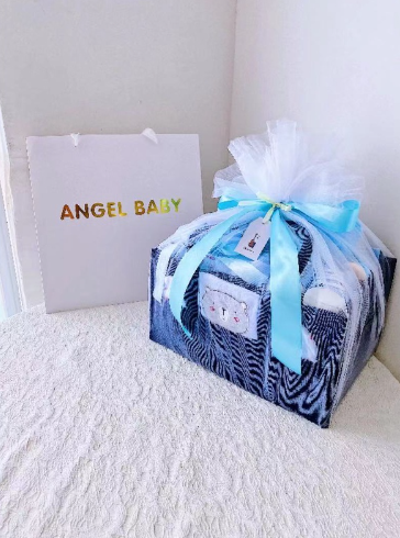 Newborn Baby Hamper Gift Set (12 Pcs Bebe Boys/Girls Clothes Set With Diaper Bag, All In One) Hamper for Newborn