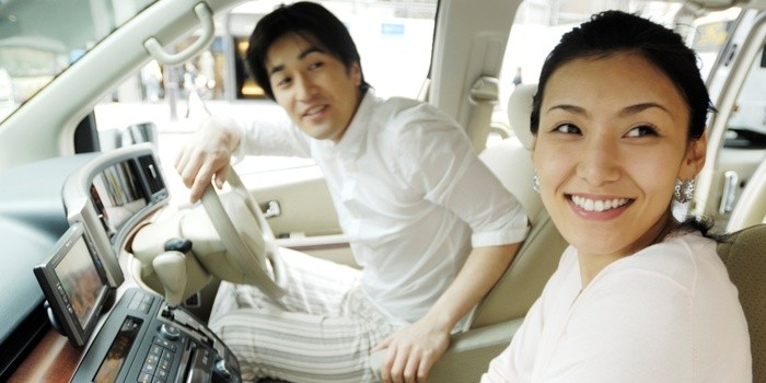 6 Hilarious Differences Women And Men Have In Choosing A Car!
