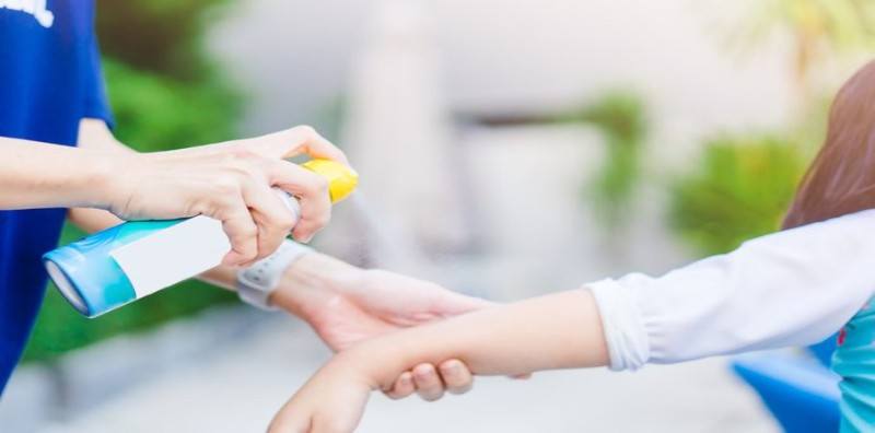 Cegah Si Kecil Terkena Demam Berdarah dengan 1 dari 8 Lotion Antinyamuk Ini Yuk, Parents!