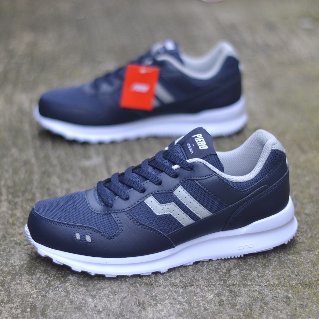 Sepatu lokal dengan gaya Sporty look