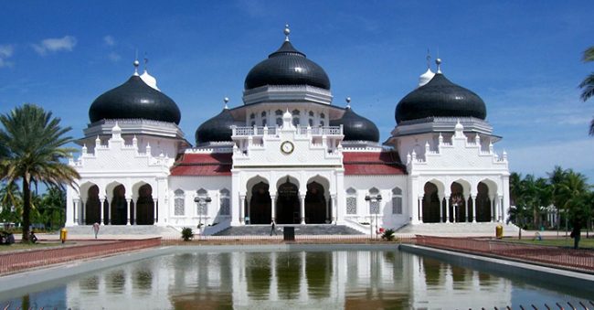 SMA, Anak Petani Ini Bangun Kerajaan Wisata Halal Kelilingi 50 Negara