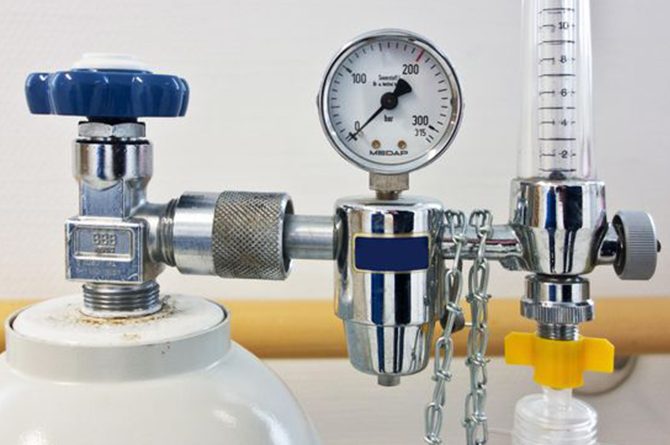 3 Cara Pakai Tabung Oksigen Di Rumah Jangan Sampai Salah 3 Cara Pakai Tabung Oksigen Di Rumah Jangan Sampai Salah