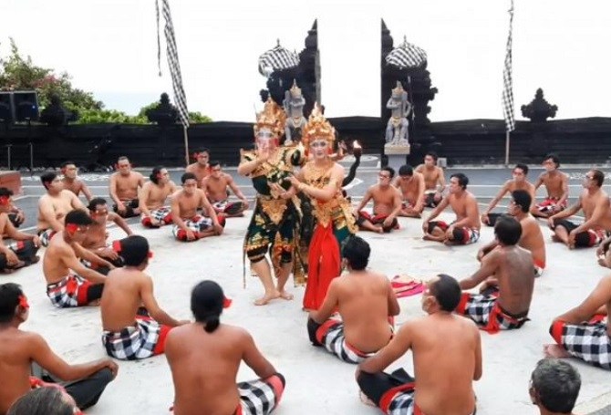 Tari Kecak Budaya Kebanggan Bali Yang Kaya Akan Filosofi