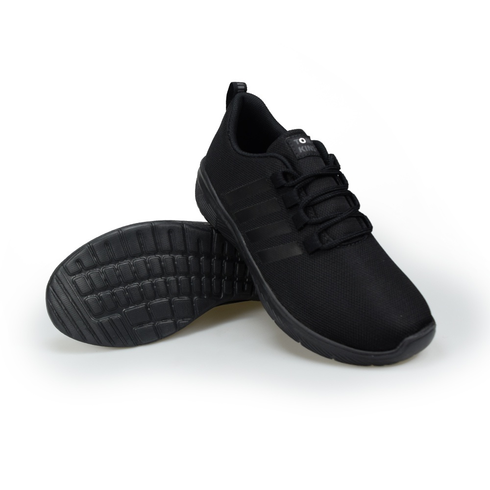 Sepatu Sekolah TOMKINS Dune terbuat dari material mesh yang berpori dan ringan