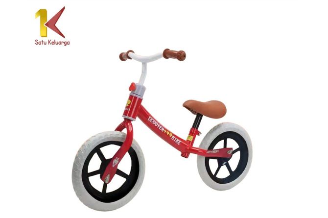 balance bike Satu Keluarga berwarna merah dengan harga terjangkau