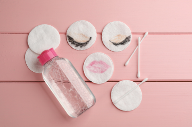 Tips Memilih Micellar Water untuk Kulit Sensitif Terbaik 2023