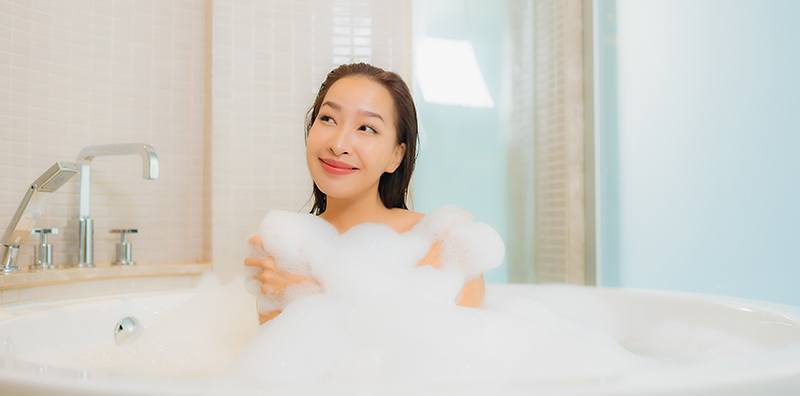 ฝันว่าอาบน้ำสระผม ฝันว่าได้อาบน้ำ มีความหมายว่าอะไร ?