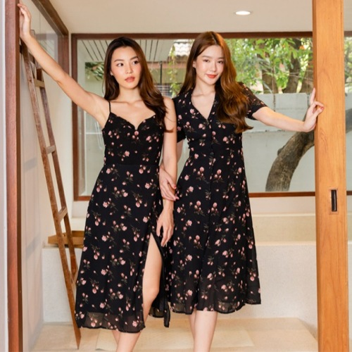 เดรสสีดำลายดอก