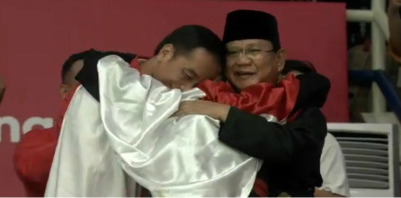 Atlet Pencak Silat Hanifan Membuat Jokowi dan Prabowo Berpelukan