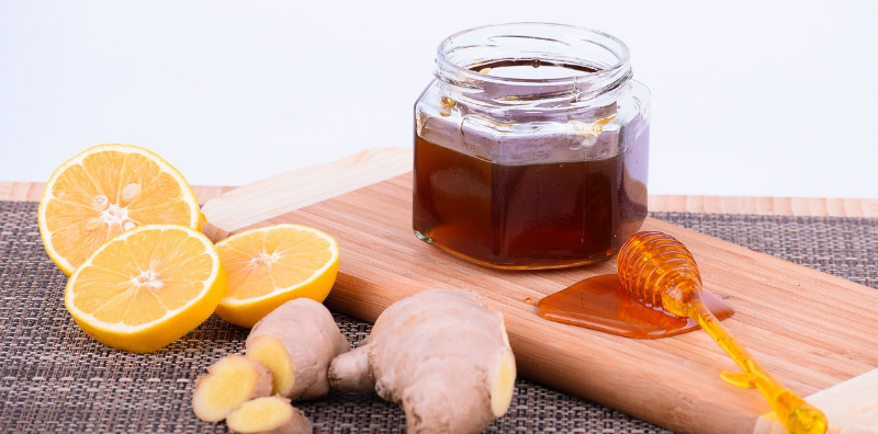 Resep Obat Masuk Angin Buatan Sendiri: Raw Honey Ginger and Lemon