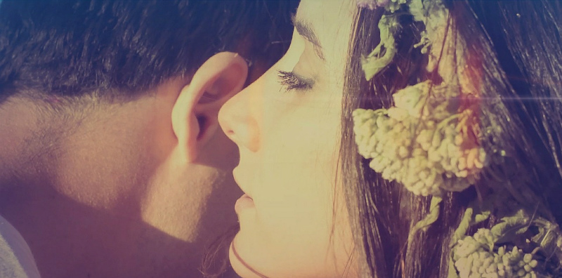 CERITA CINTA: 20 Tahun Mencintaimu Diam-Diam