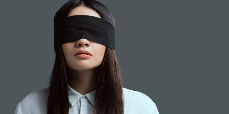 Bird Box Challenge Permainan Berbahaya yang Ditiru dari Film Netflix Viral di Internet
